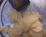 عکس مرحله 1 از دستور چیپس فلفل سیاه