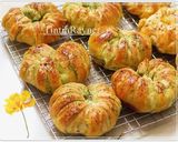 Foto langkah ke 8 dari resep Roti Manis Konde Pandan,gurih - Pandan Roll bun with poppy seed .