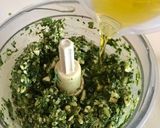 Φωτογραφία βήματος 1 της συνταγής Σπιτικό Pesto βασιλικού με κάσιους!.. 5 υλικά👀