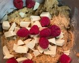 Foto del paso 4 de la receta Galletas de frambuesa y chocolate blanco en Airfryer