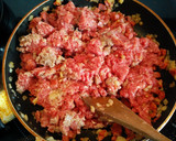 Foto del paso 5 de la receta: Macarrones con carne y chorizo al horno para torpes