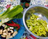 Foto langkah ke 1 dari resep Oseng Pare,Terong, dan Pokcoy.