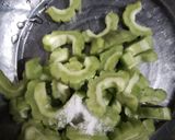Foto langkah ke 1 dari resep Tumis Pare Tempe.