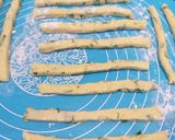 Foto langkah ke 5 dari resep Stick Kentang Keju.