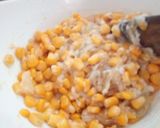 Foto del paso 5 de la receta: Empanadas de choclo con salsa blanca, cebolla caramelizada y queso