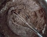 Foto langkah ke 4 dari resep Choco Lava Cake (Kukus - Tanpa Mixer).
