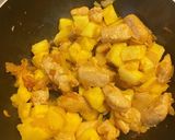 Une image de l'étape 4 de Poulet à l’ananas.