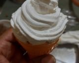 A picture of step 4 of Cake in ice-cream cone.