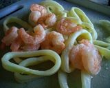 Foto del paso 1 de la receta: Anillos de calamar y gambas-camarones-a la romana...!