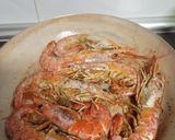 Foto del paso 3 de la receta: Gambones argentinos en la sartén