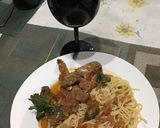 Foto del paso 5 de la receta: Alitas de pollo a la aceituna con guarnición de fideos tallarines