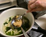 Hình bước làm 5 của món Món súp miso tàu hũ rong biển