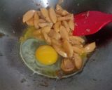 Foto langkah ke 3 dari resep Nasi Goreng Sosis.