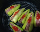 รูปขั้นตอนการทำที่ 3 ของ พริกหยวกยัดไส้หมูสับ
