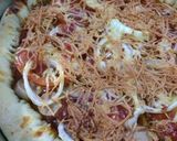 Foto langkah ke 7 dari resep Bolognese Pizza.