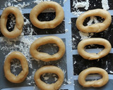 Foto del paso 2 de la receta: Roscas "quemchinas"