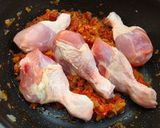 Gombás csirkepaprikás recept fázis 7 fotója
