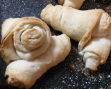 Foto del paso 4 de la receta: Cuernitos de grasa (Fáciles y económicos!) Ideal para el mate