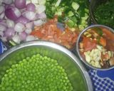A picture of step 2 of Green Peas and Paneer Curry.