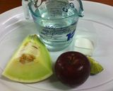 Foto langkah ke 1 dari resep Honeydew and Apple Juice.