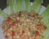 Foto del paso 4 de la receta: Ensalada de garbanzos con pasta de piñón