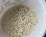 Foto del paso 1 de la receta: Arroz simple con un toque de cebolla y chile pimiento
