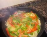 Foto del paso 3 de la receta: Noodles de arroz con pollo y verduras