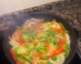 Foto del paso 3 de la receta: Noodles de arroz con pollo y verduras