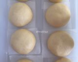 Foto langkah ke 6 dari resep Donat Kentang, tabur gula palm.