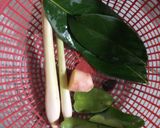 Foto langkah ke 2 dari resep Gulai ayam pedas.