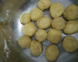Foto langkah ke 4 dari resep Roti bolen coklat pisang keju manis rasa pas di lidah.