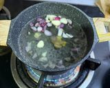 Foto langkah ke 2 dari resep Sayur Bening Oyong Wortel dan Jagung.