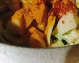 A picture of step 1 of Aloo gobhi ki sabji.