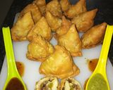 A picture of step 15 of Aloo samosa.