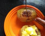 A picture of step 3 of Jacket potato.