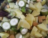 સુરતી લીલુ ઉંધીયુ (Green Undhiyu Recipe in Gujarati) રેસીપી સ્ટેપ1ફોટો