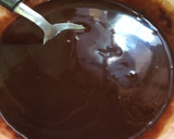 Foto del paso 2 de la receta: Baño de chocolate (fácil) para budines, tortas o galletitas