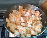 Foto del paso 1 de la receta: Quesadillas de Mariscos