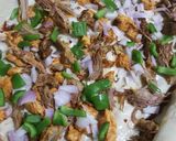 A picture of step 7 of Puff pastry BBQ chicken pizza.