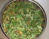 A picture of step 3 of Stuff Methi Paratha.