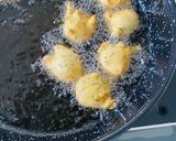 A picture of step 4 of Methi na gota.