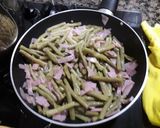 Foto del paso 2 de la receta Judías verdes revueltas con lomo adobado