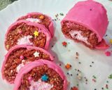 A picture of step 11 of Strawberry Sesame roll.