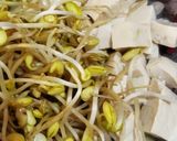 Foto langkah ke 4 dari resep Tumis sawi putih tauge.