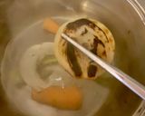 Foto del passaggio 2 della ricetta Risotto salmone affumicato, noci tostate e zeste di limone