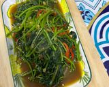 รูปขั้นตอนการทำที่ 6 ของ ยอดใบมันเทศผัดน้ำพริกเผา/Stir Fried Sweet Potato Leaves with Thai Chili Paste