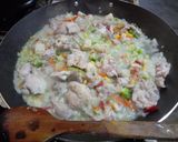 Foto del paso 2 de la receta: Arroz al disco con verduras, pollos y salchichas parrilleras