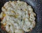A picture of step 1 of LEFTOVER MAC & CHEESE PIZZA.
