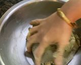 लहसुन वाली बाजरे की रोटी (lehsun wali bajre ki roti recipe in Hindi) रेसिपी चरण 4 फोटो