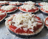 Foto del paso 4 de la receta: Mini pizzas de berenjena